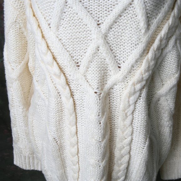 Daisy May Cozy Cable knit Oversized Sweater Size S - Picture 3 of 9